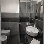 Tra Mare E Centro