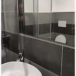 Tra Mare E Centro Apartament *