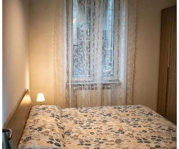 Tra Mare E Centro Janov