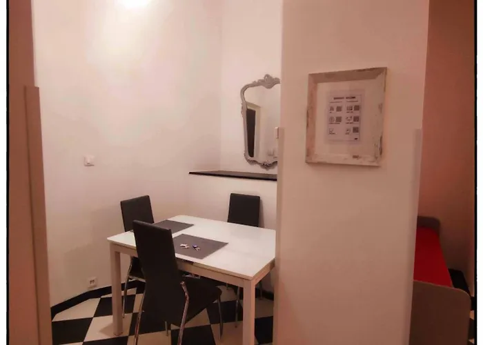 Tra Mare E Centro Apartment Genoa