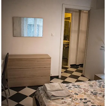 Tra Mare E Centro Genua